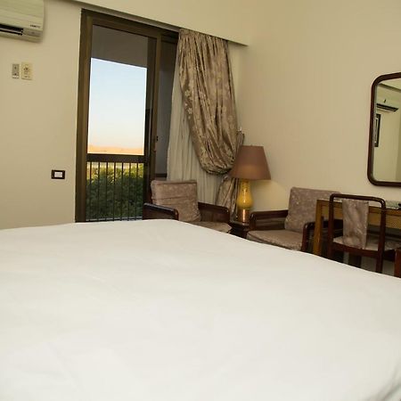 Mg Nefertiti Hotel Al Minya Exteriör bild