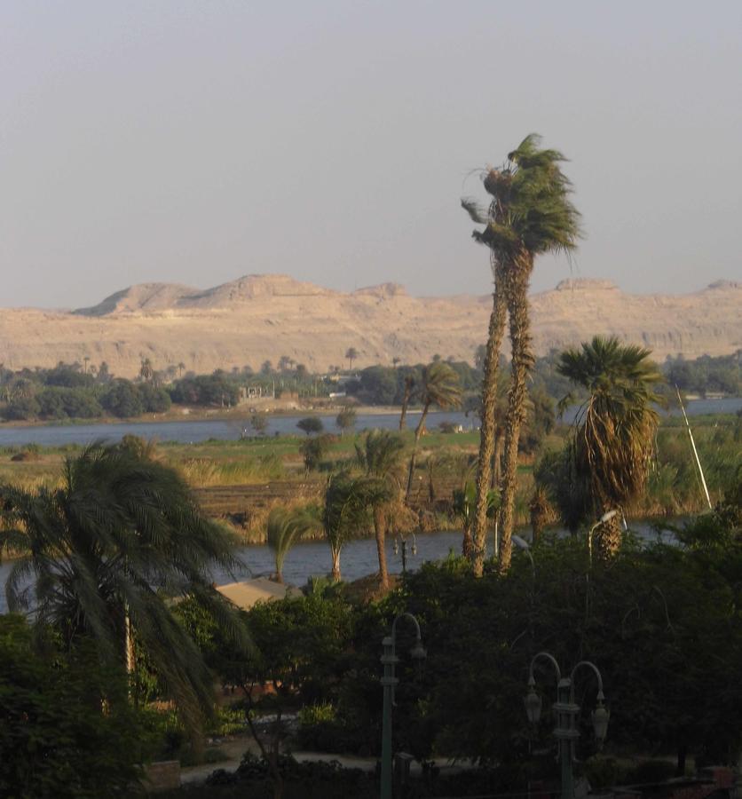 Mg Nefertiti Hotel Al Minya Exteriör bild