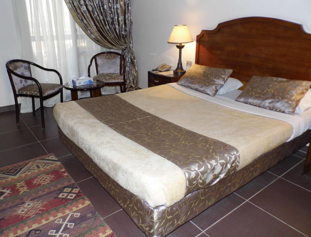 Mg Nefertiti Hotel Al Minya Exteriör bild