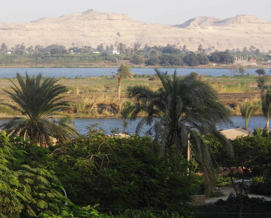 Mg Nefertiti Hotel Al Minya Exteriör bild